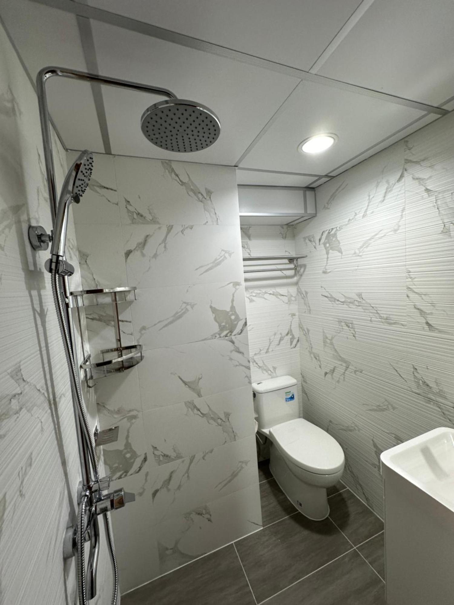 Renovated Loft Style Condo Bangkok Exterior foto